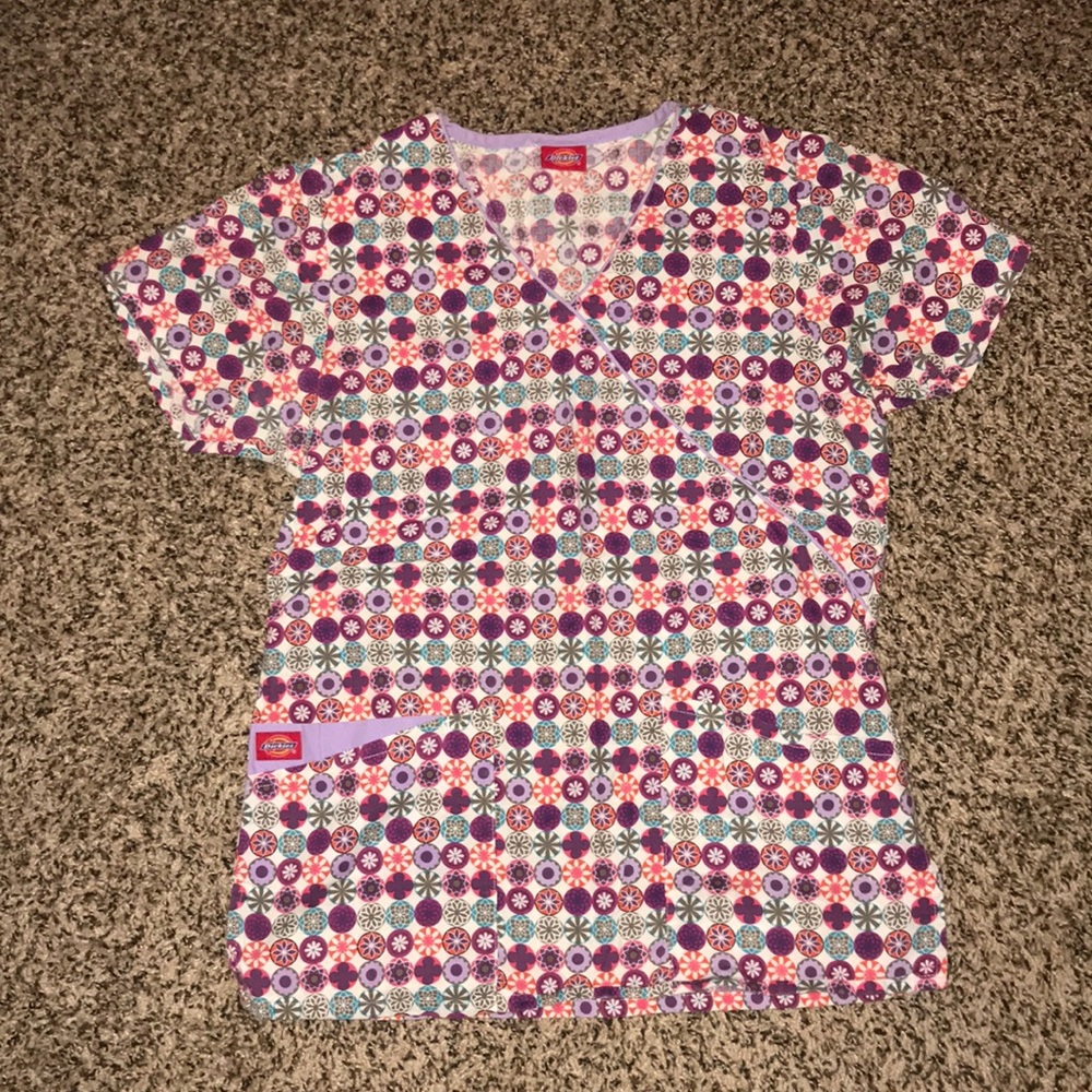 Dickies size Small Scrub Top